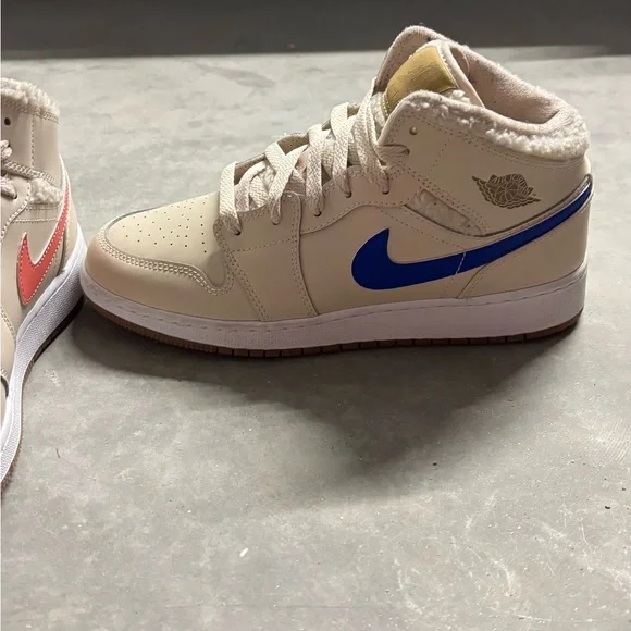 $250 Nike Air Jordan Mid Utility Fleece in Beige